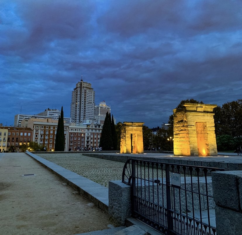 Templot de Debod Madrid on a budget