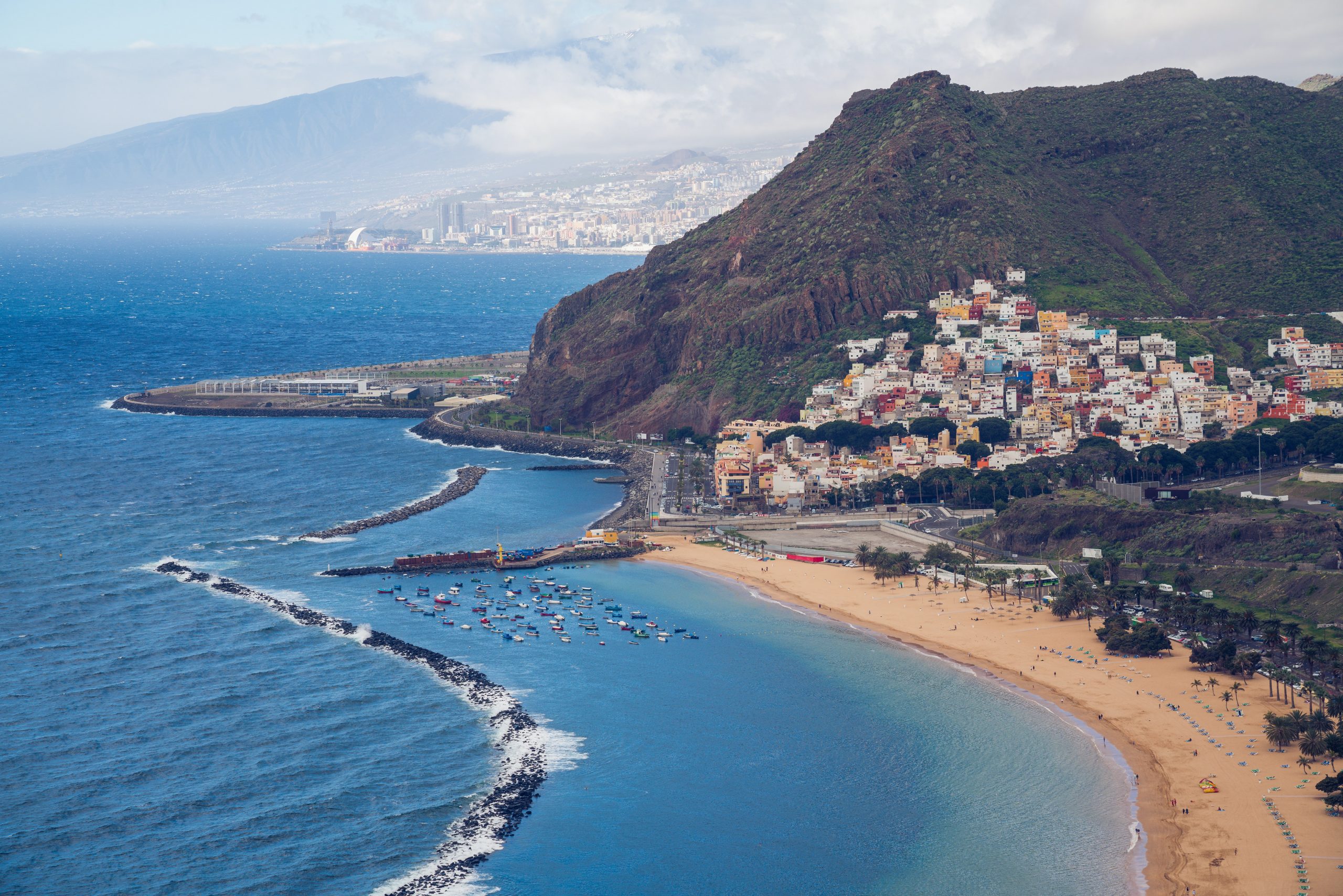 Playa las Teresitas in Tenerife bucket list