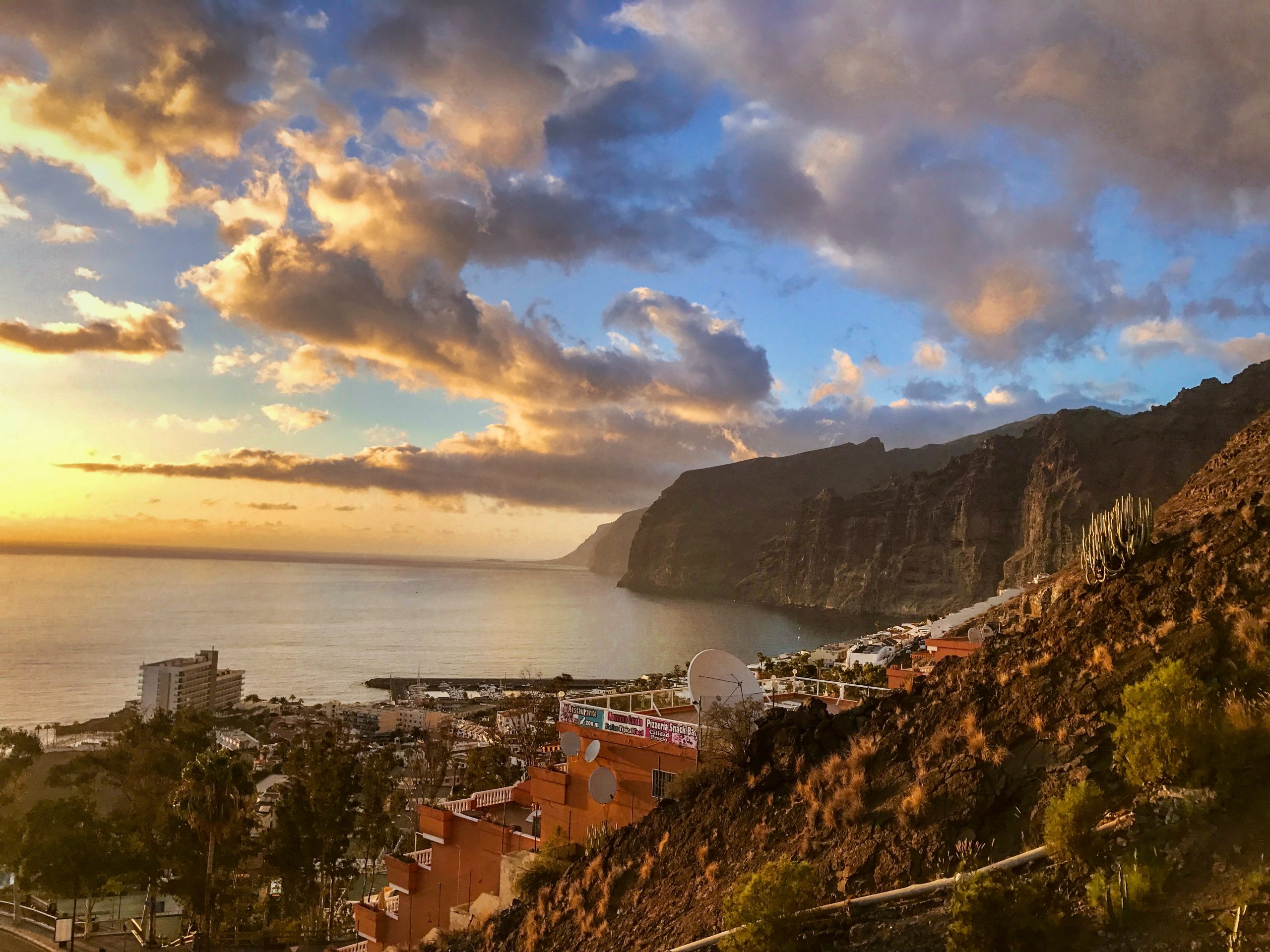 where to stay in tenerife playa Los Gigantes