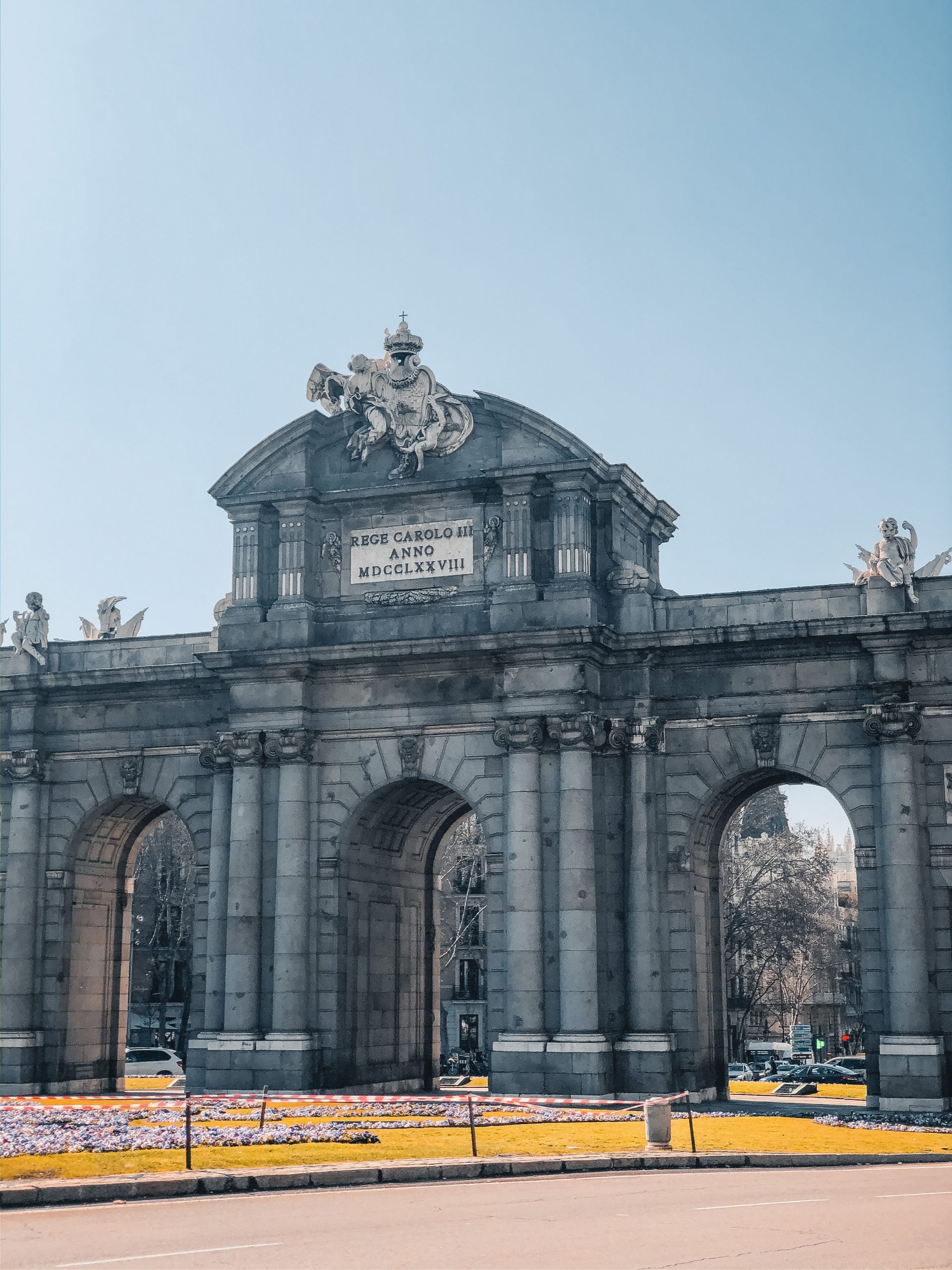 puerta de Alcala self guided free walking tour of madrid