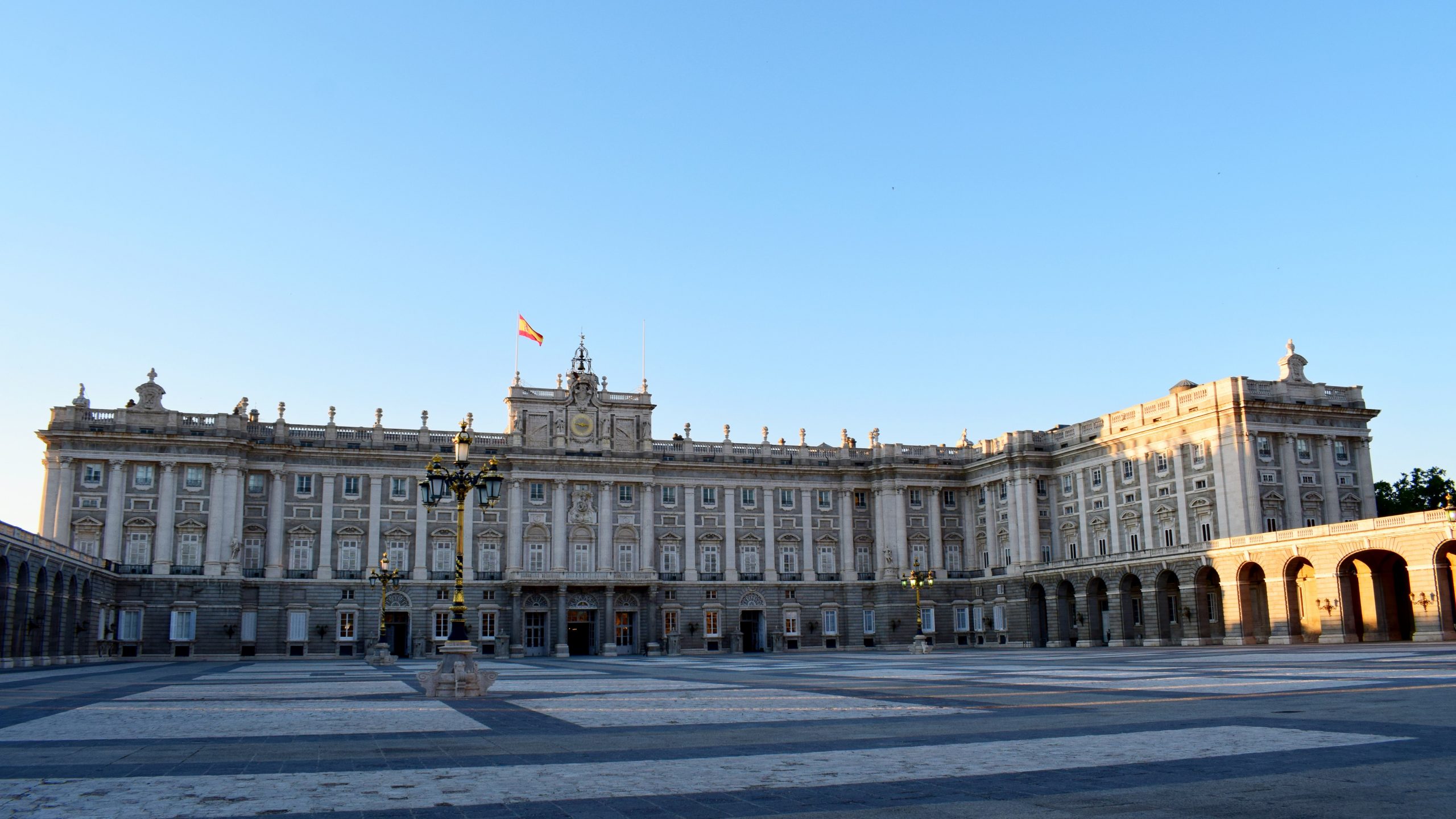 4 days in Madrid royal palace living in madrid