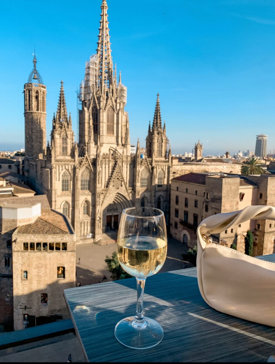 barcelona neighborhood map cathedral rooftop