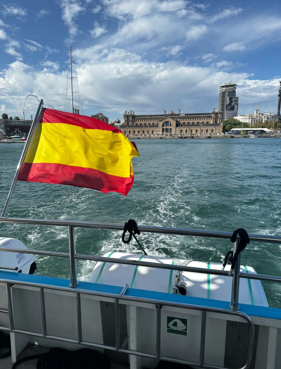 barcelona bucket list bus nautic sea view