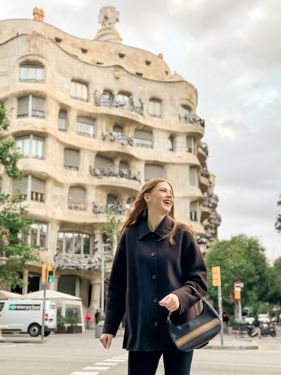 Casa Milá facade la pedrera barcelona bucket list barcelona at night Passeig de gracia 3 days in barcelona self guided walking tour barcelona gaudi building map pros and cons of living in spain