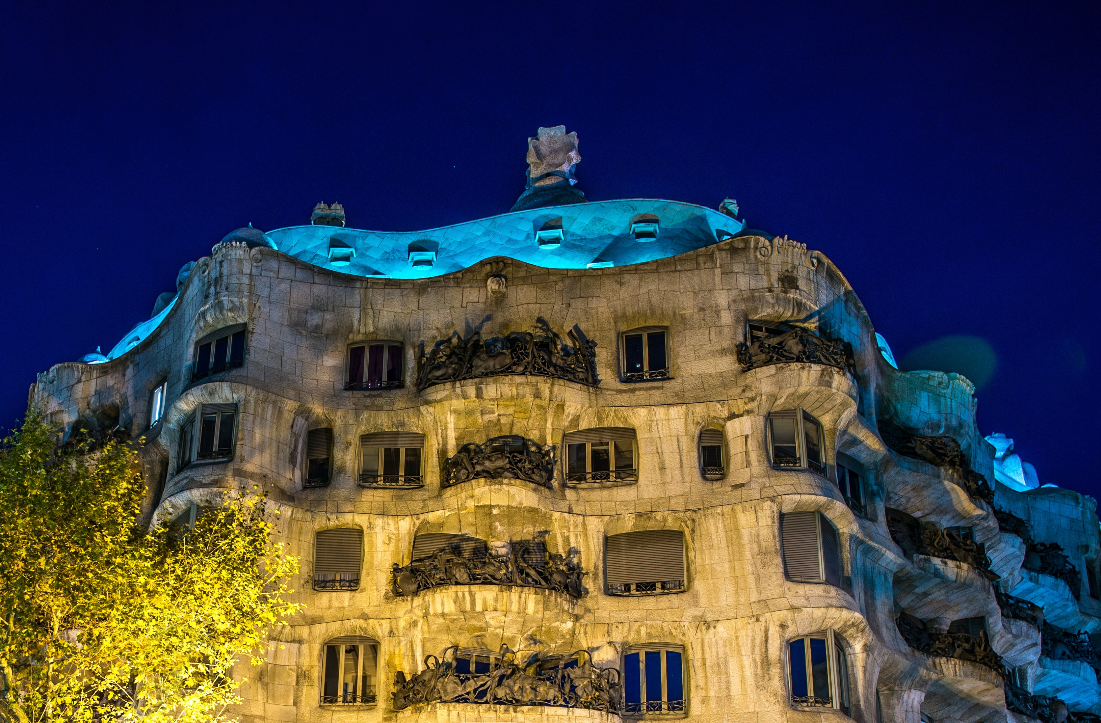 things to do at night in Barcelona Casa mila