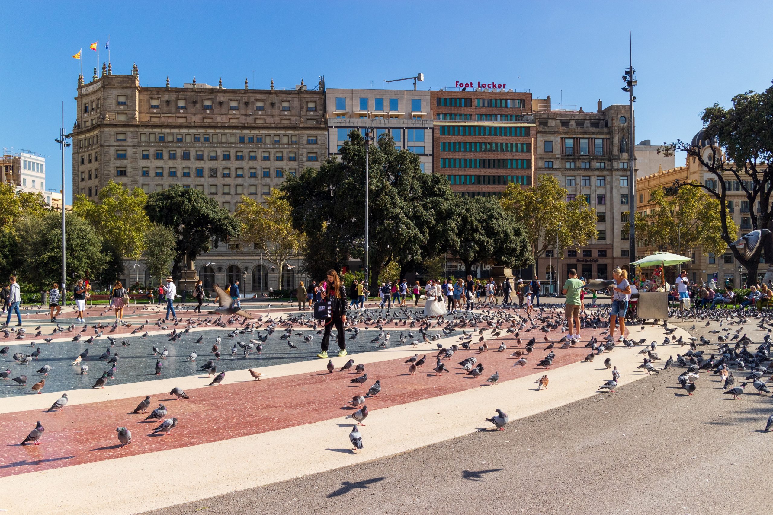 free things to do in Barcelona plaza catalunya