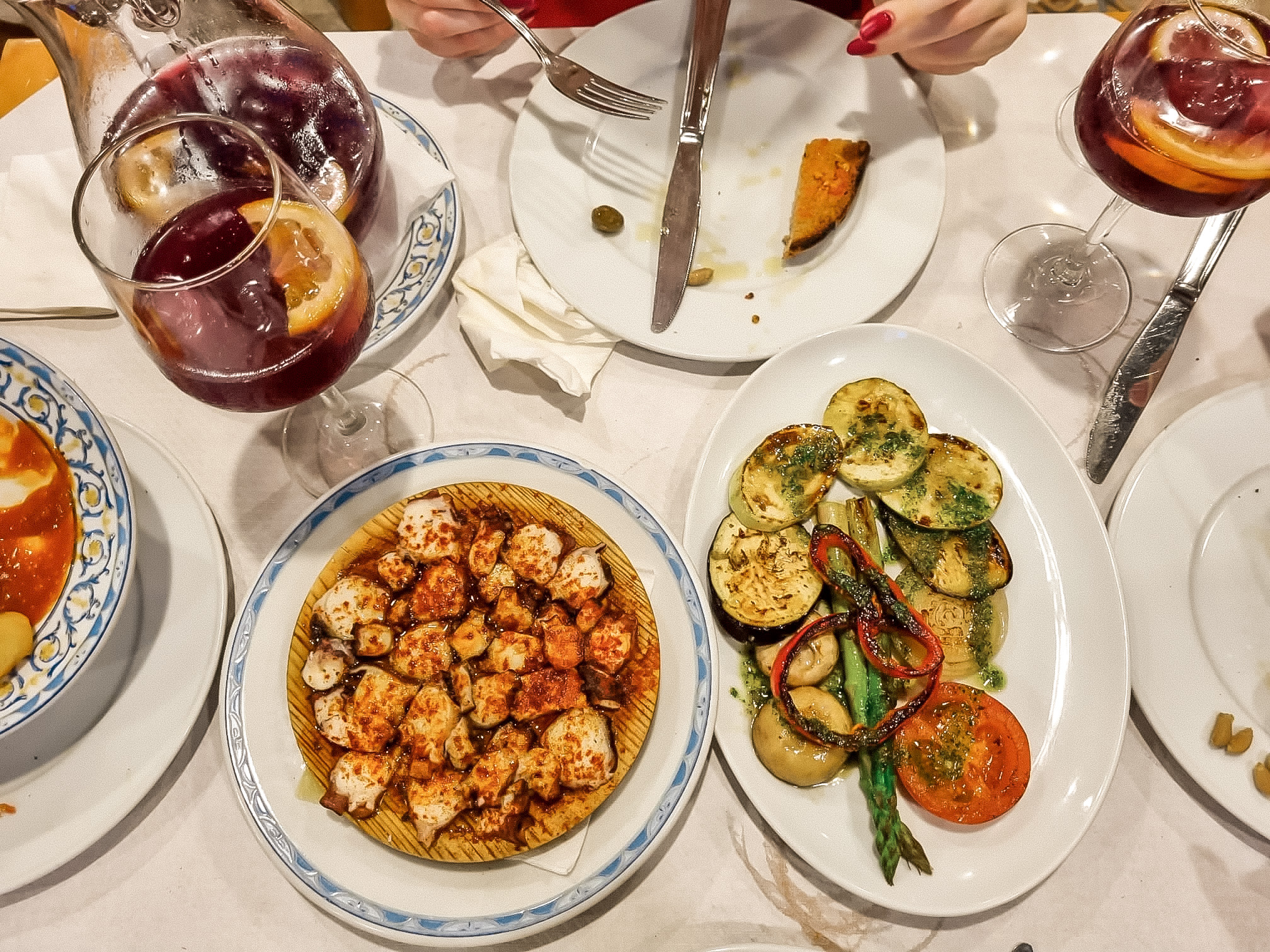 things to do in Alcudia restaurants and Sangria 