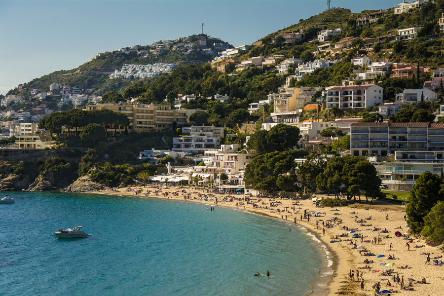 cadaques beaches roses views