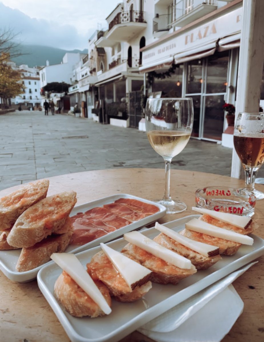 things to do in caduques tapas and restaurants pros and cons of living in spain