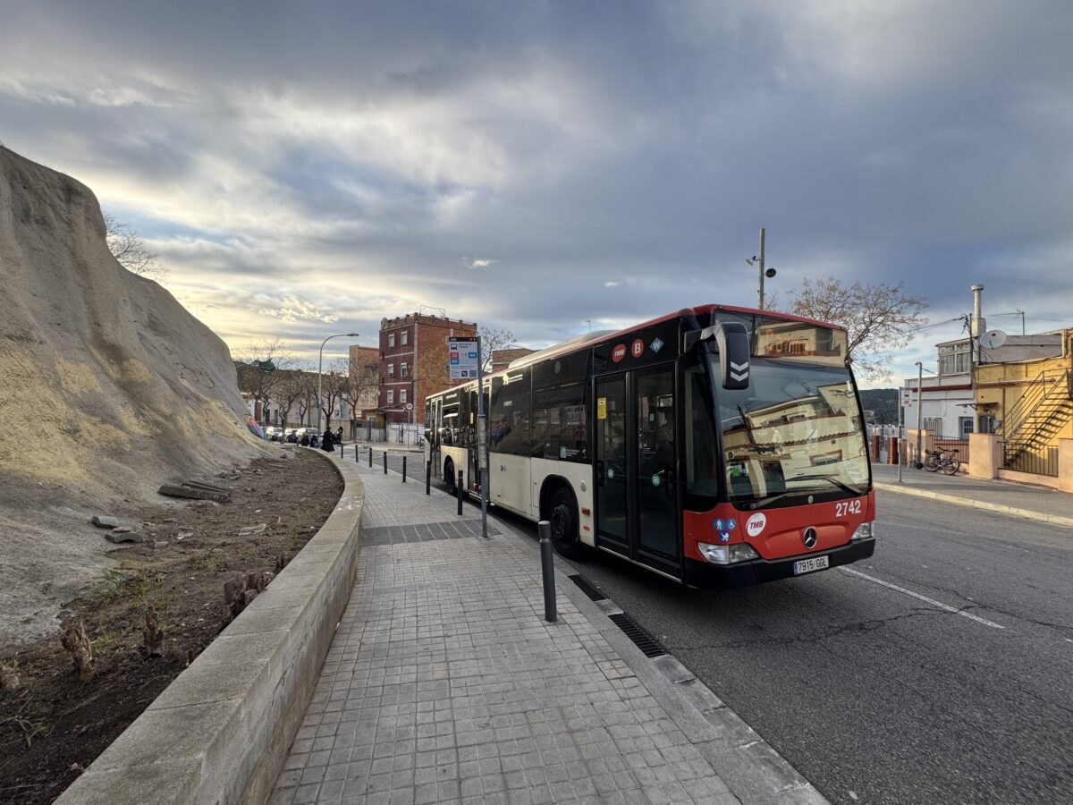 how to get to bunkers del carmel cab or bus