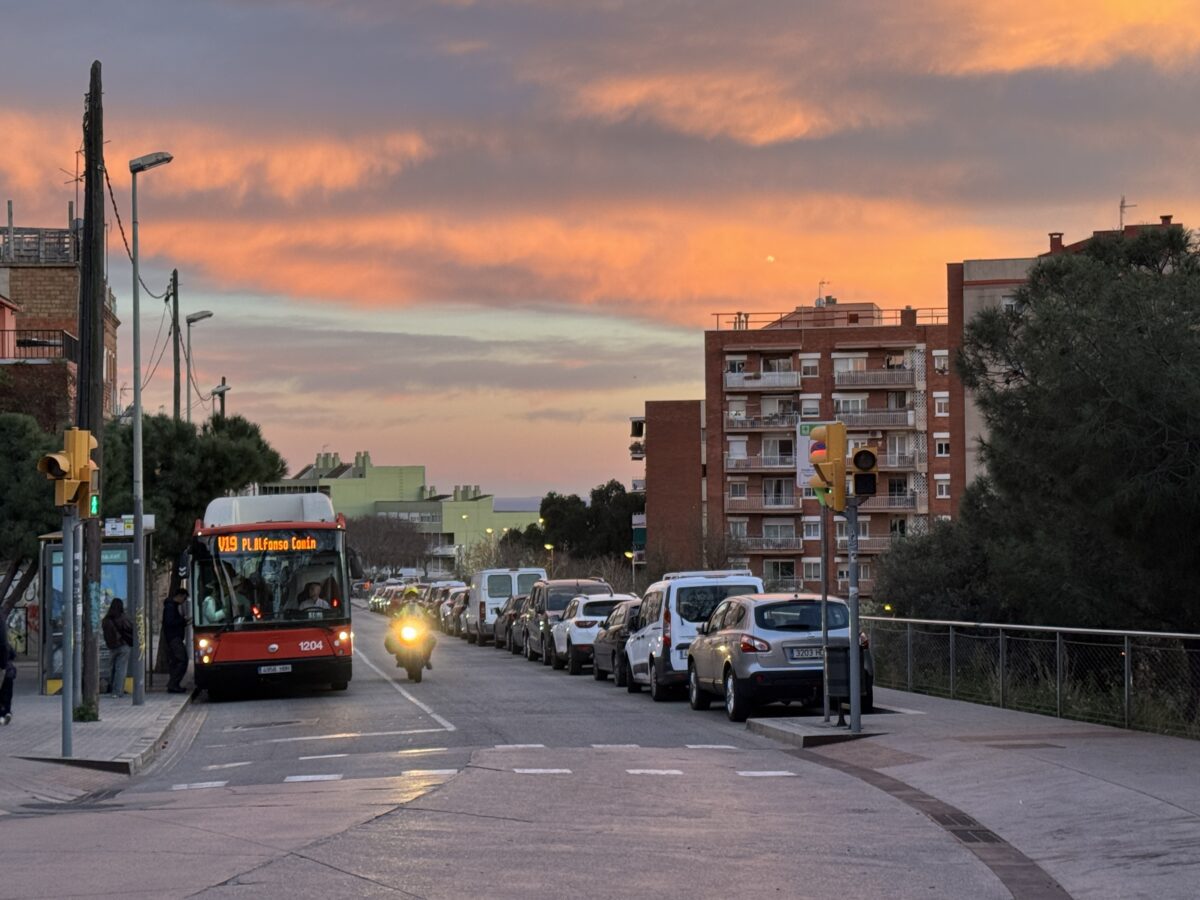 how to get to bunkers del carmel bus photo